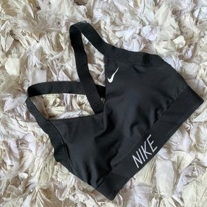 Nike Women's Black Pro Cross-Back